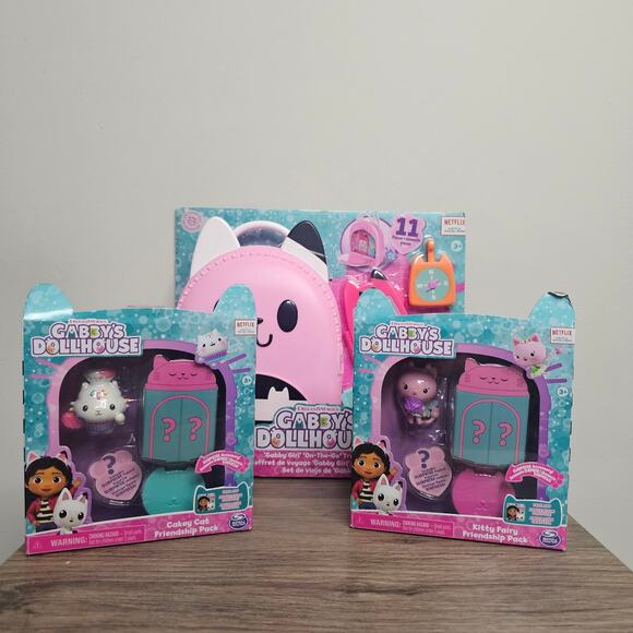 Gabby's Dollhouse Bundle Includes 2 Friendship Packs and Girl on The Go NWT - Picture 1 of 11